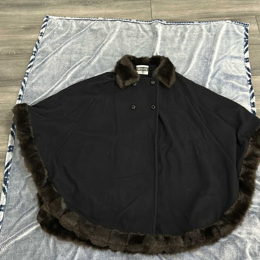 Vintage Black Cape Coat Size Medium